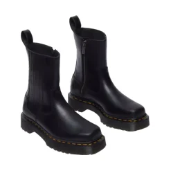Dr. Martens Chelsea Boots*Bikerstøvler med metalliske detaljer Sort