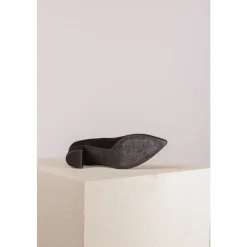 Peter Kaiser Pumps*Ruskindspump med spids tå Sort